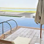 Luxury Apartment In Yas Island
